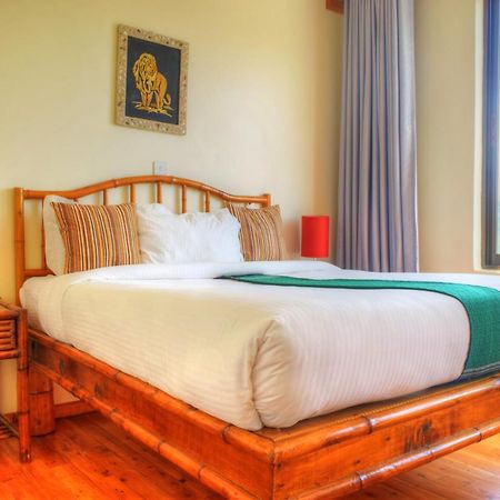 Peaks Hotel Нанюки Екстериор снимка